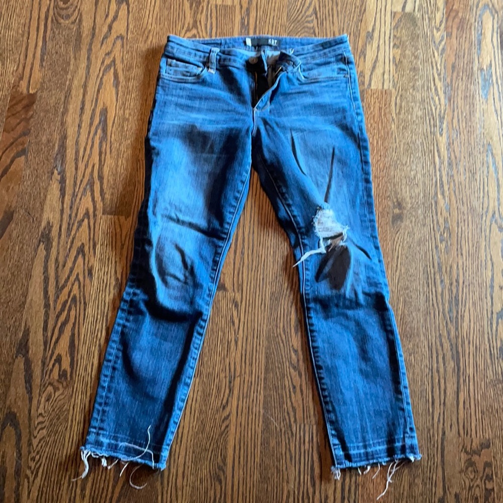 Like new! KUT distressed boyfriend Jean!